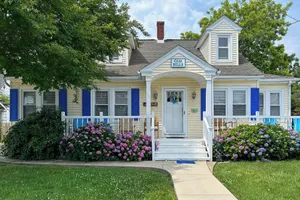 Image of Cottage w/ Yard in Dtwn Chincoteague!