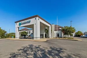 Image of Clarion Inn Cranberry Township