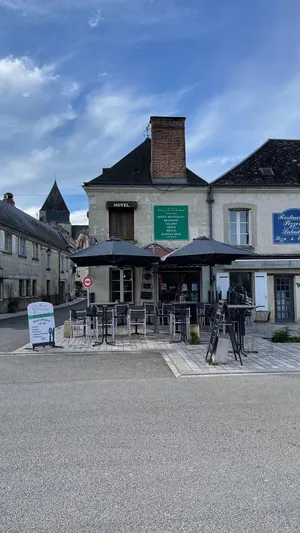 Image of Logis Auberge Le Colombien - Hôtel et Restaurant