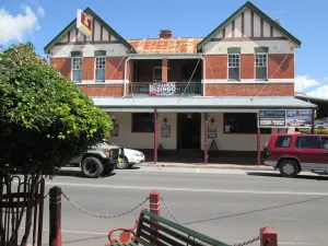 Image of Maclean Hotel