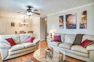 Image of 2 Mi to Downtown: Lake Charles Apartment