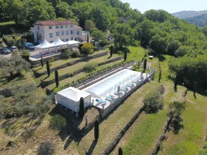 Image of B&B with charm, quiet, kitchen, sw pool.
