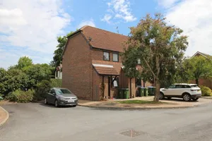 Image of Garden-parking-3 Guests-wifi-20minsgatwick