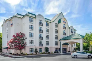 Image of Comfort Suites Hanes Mall