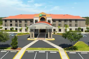 Image of Holiday Inn Express & Suites Sebring by IHG