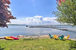 Image of Lake Champlain Home with Decks, Kayaks and Fire Pit!