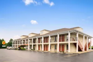 Image of Super 8 by Wyndham Garner/Clayton/Raleigh