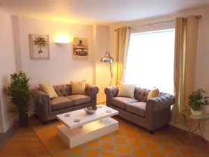 Image of Spacious Bright and Modern Living