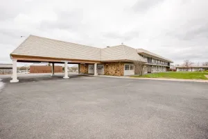 Image of OYO Hotel Lebanon MO I-44