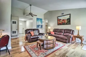 Image of Savannah Escape about 11 Mi to Historic District!