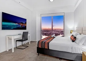 Image of Sub-Penthouse 44th Floor!
