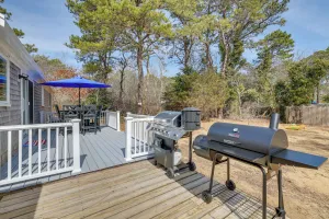 Image of 2 Mi to Beach: Wellfleet Home w/ Bike Trail Access