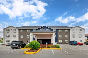Image of Comfort Inn & Suites North Greenfield