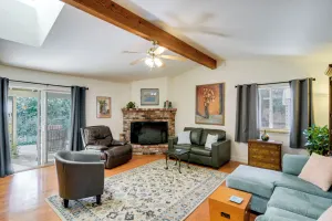 Image of ~ 3 Mi to Dtwn & Chico State: Norcal Escape!