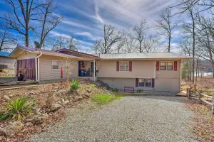 Image of Lakefront Vacation Rental w/ Deck & 2 Docks!