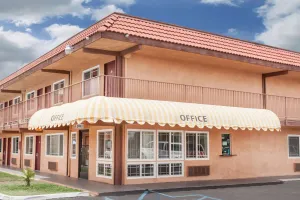 Image of Days Inn by Wyndham Barstow