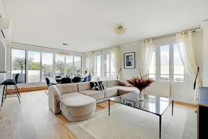 Image of Stunning apartment - 3BR-6P - La défense