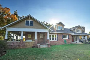 Image of Spacious and Stunning Cleveland Getaway on 1 Acre