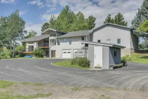 Image of Stunning Sheridan Ranch Villa Mountain View!