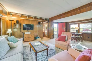 Image of 3 Mi to Lake Michigan: Pet-friendly Home!