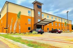 Image of Days Inn & Suites by Wyndham Horn Lake - Memphis Graceland