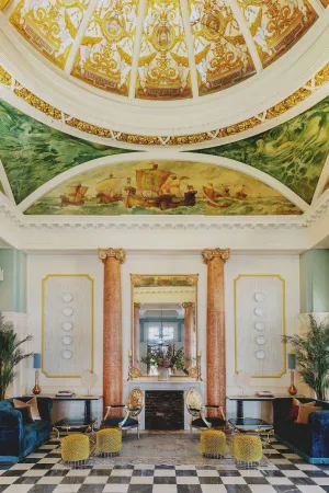 Image of The Queens Hotel