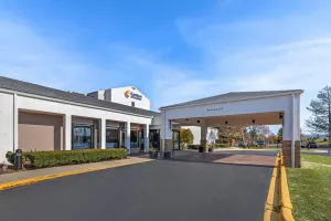 Image of Comfort Inn & Suites Arlington Heights - Buffalo Grove