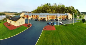 Image of Super 8 by Wyndham Fort Chiswell Wytheville Area