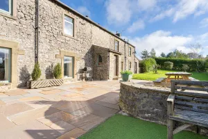 Image of Hulmes Vale House - Sleeps 14 - Peak District