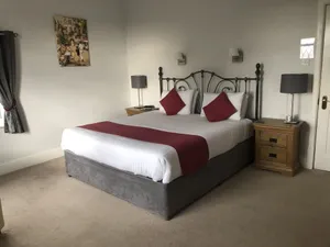 Image of Trumbles Gatwick B&B