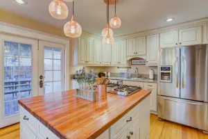Image of 4BD Luxuryclose to Downtown3ba & Pet-friendly!!