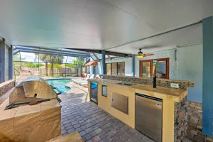 Image of Lovely Palm Coast Retreat with Outdoor Kitchen