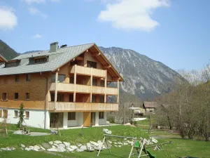 Image of Vibrant Apartment near Ski Slopes in Brand