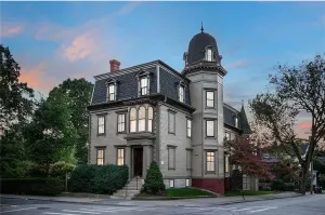Image of The Underwood-Hale House