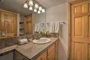Image of Ski Lovers Studio with Easy Pool and Hot Tub Access!