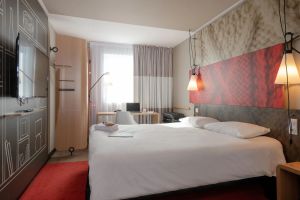 Image of ibis Melun