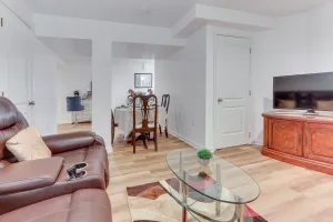 Image of Cozy Inwood Apartment: History, Hiking & Wine!