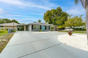Image of Bright Venice Getaway Less Than 1 Mi to Historic Dtwn
