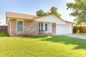 Image of Cozy Oklahoma Retreat with Covered Patio and Gas Grill