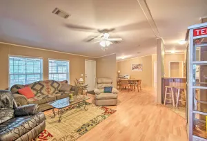 Image of Homosassa House with Fire Pit Less Than 2 Miles to River!