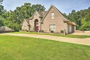 Image of Victorian Hernando Home about 25 Miles to Memphis