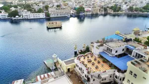 Image of Hotel Devraj Niwas on Lake Pichola
