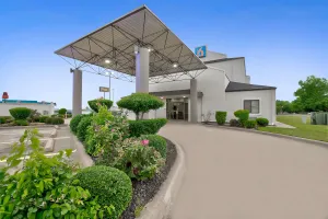 Image of Motel 6-Denison, TX