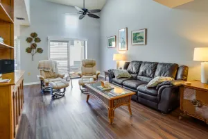 Image of Walk to Restaurants Downtown Leesburg Townhome!