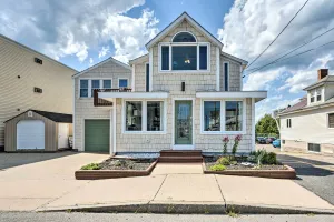 Image of Sun-Soaked Coastal Cottage with Deck and Walk to Beach