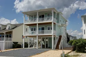 Image of Welcome  4 Bedroom Home by RedAwning