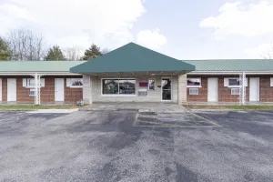 Image of OYO Hotel Cave City KY