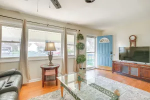 Image of 7 Mi to Dtwn Dayton: Home in Kettering w/ Yard
