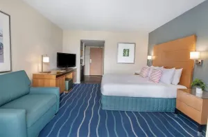 Image of Ala Moana Hotel _ Ocean view with balcony