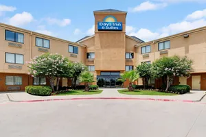 Image of Days Inn & Suites by Wyndham DeSoto